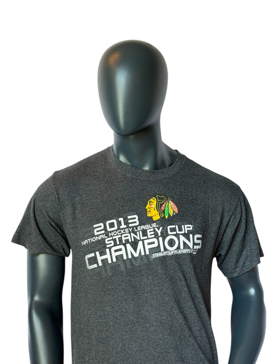 Vintage Retro Chicago Blackhawks 2013 Stanley Cup Champions T-Shirt Grey
