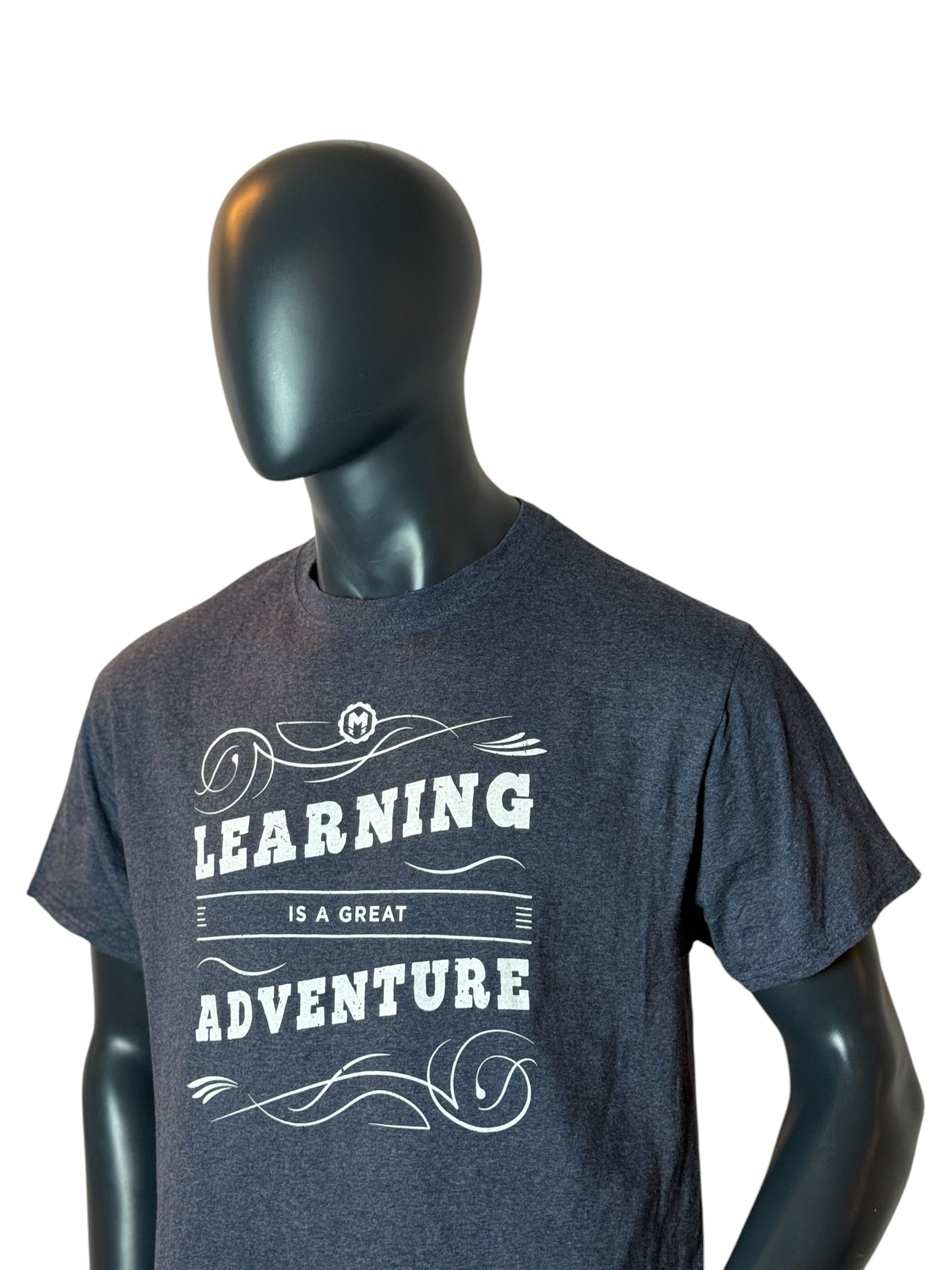 Vintage Graphic T-Shirt Grey “Learning Is A Great Adventure” Size L