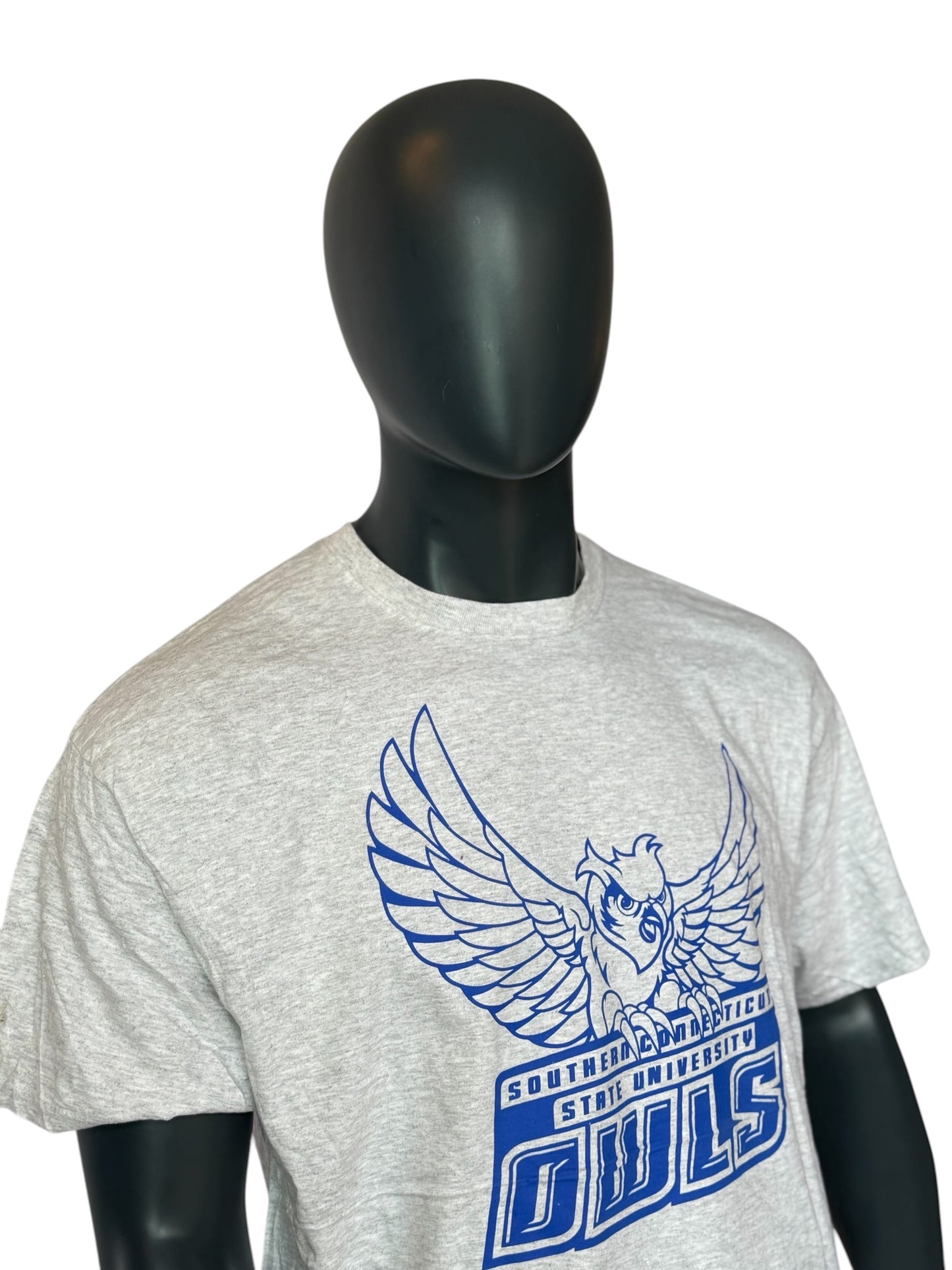 Vintage Southern Connecticut State University OWLS T-Shirt Grau College Print Retro Streetwear Unisex Size XL