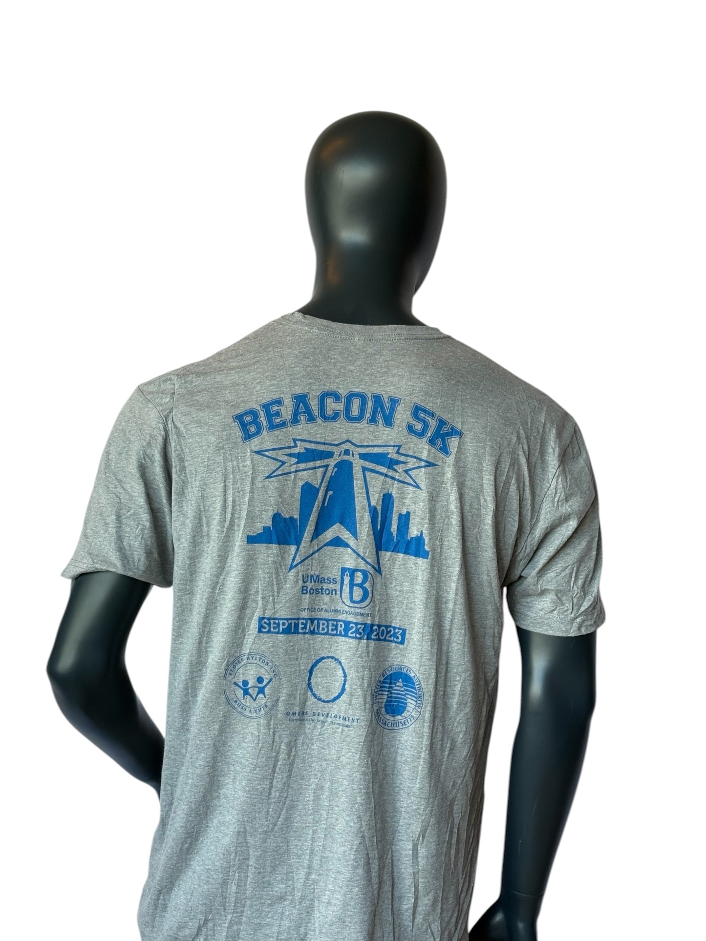 Vintage Retro UMass Boston Beacon T-Shirt Grey Size XL