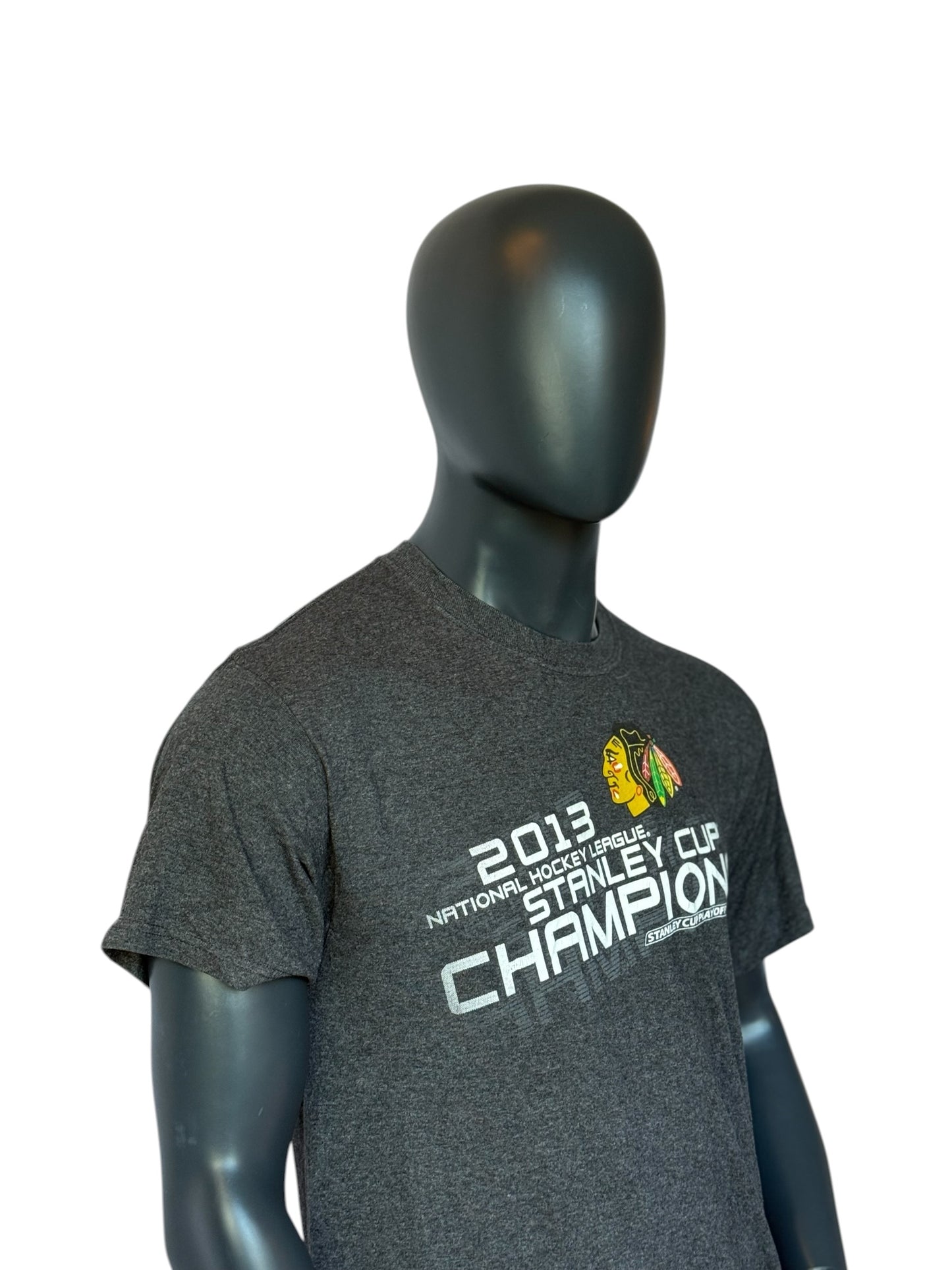Vintage Retro Chicago Blackhawks 2013 Stanley Cup Champions T-Shirt Grey Size M