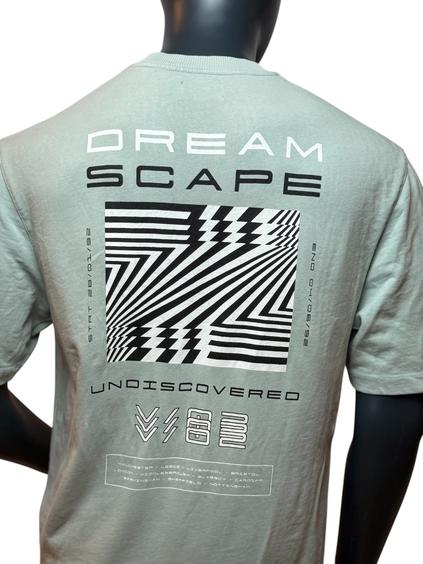 Vintage Dreamscape T-Shirt Sage Green Graphic Backprint Streetwear Size M
