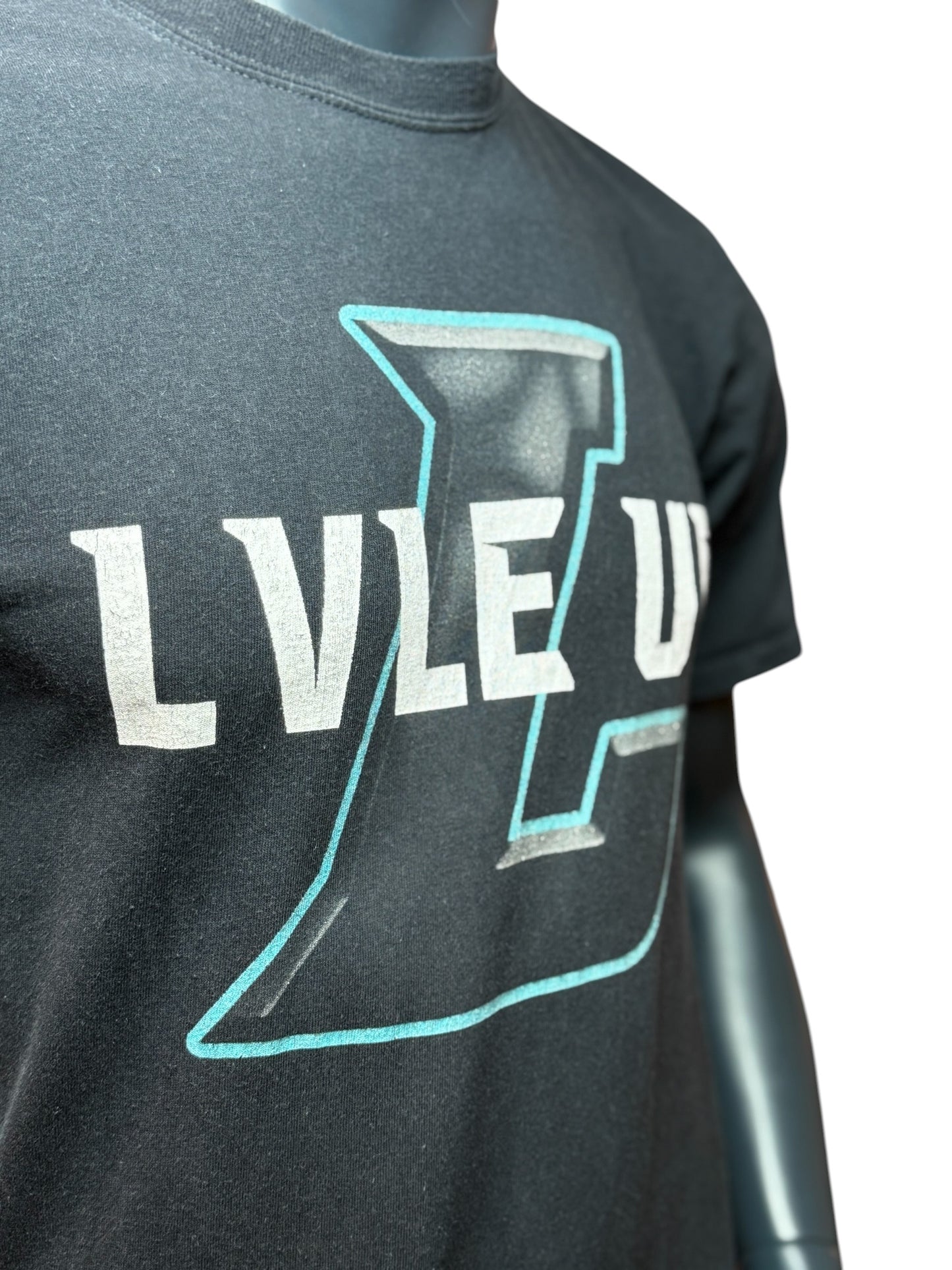 Vintage “LVLE UP” Graphic T-Shirt Black Streetwear Tee Size M