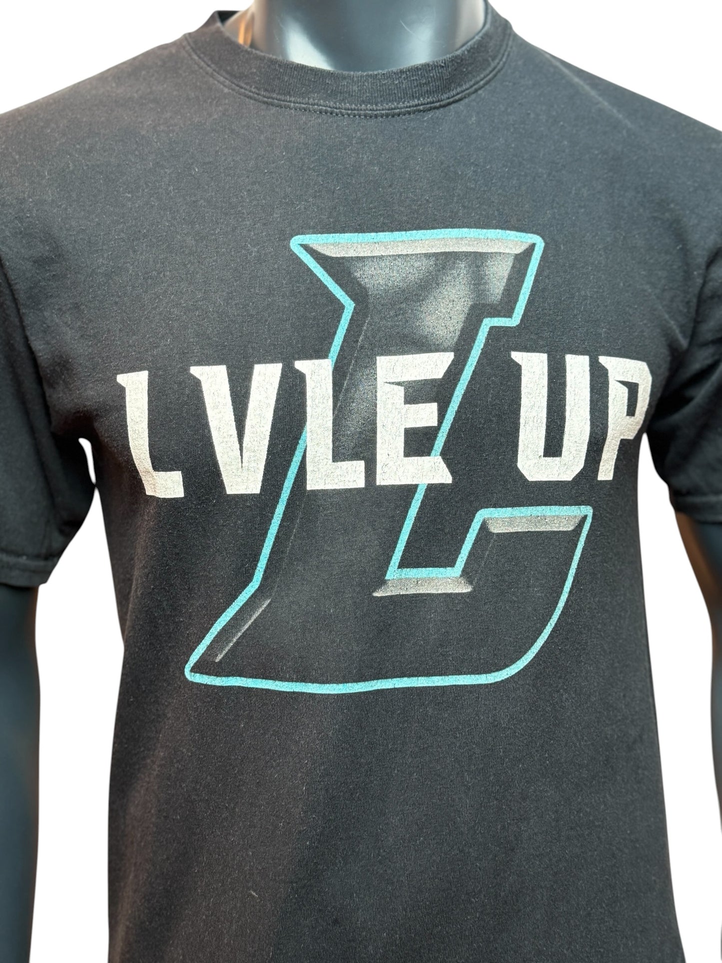 Vintage “LVLE UP” Graphic T-Shirt Black Streetwear Tee Size M