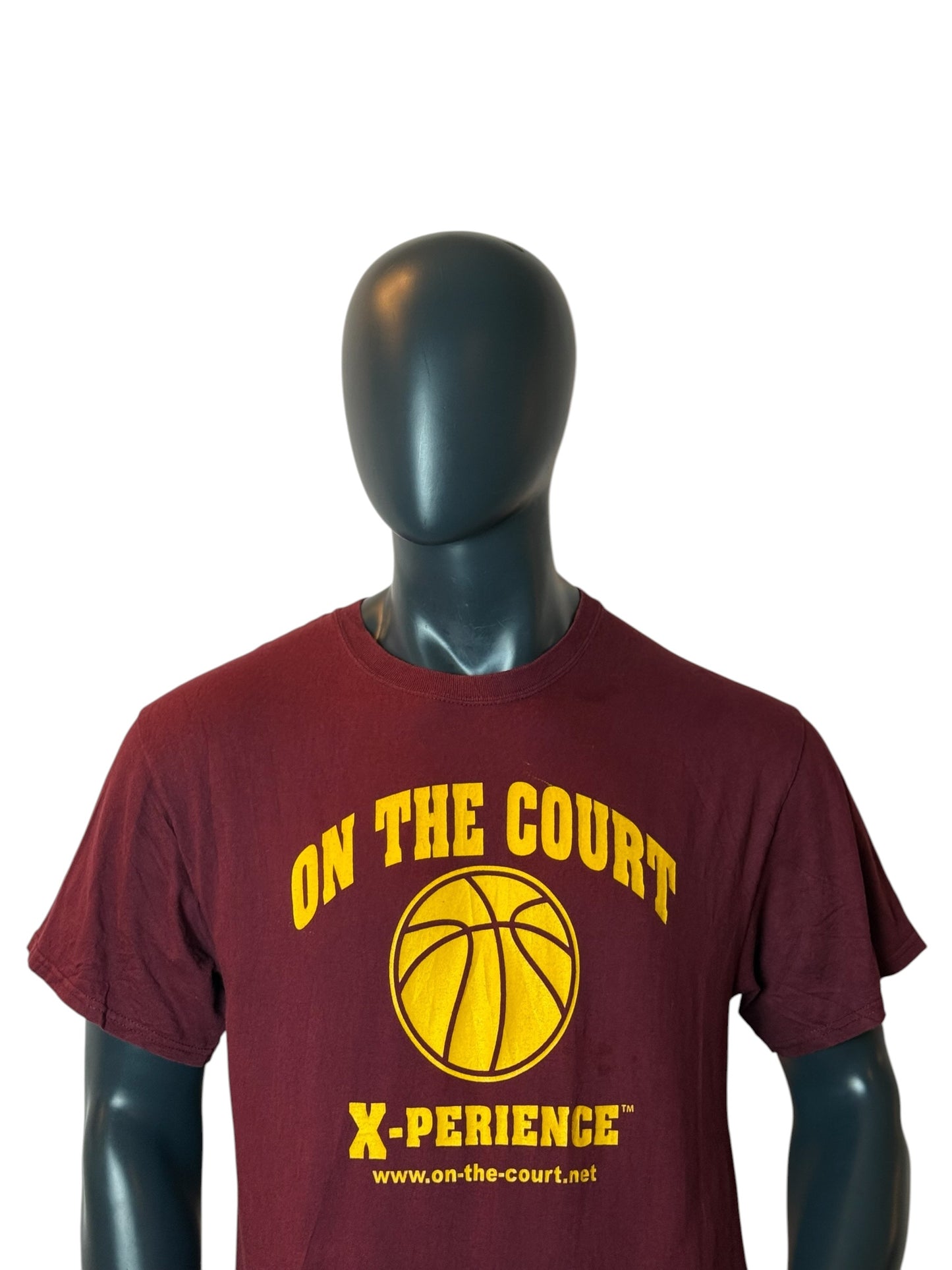 On The Court X-Perience T Shirt Burgundy Basketball Graphic Tee Size L