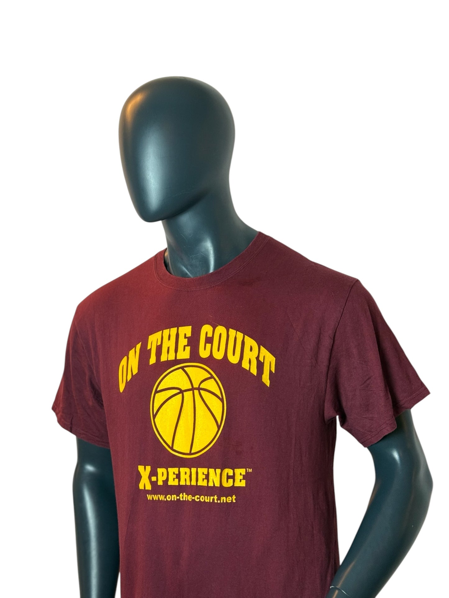 On The Court X-Perience T Shirt Burgundy Basketball Graphic Tee Size L