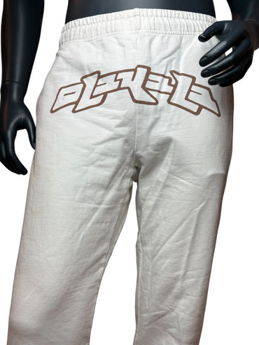 OLAKALA Sweatpants Weiß – Premium Streetwear Jogginghose mit Frontprint